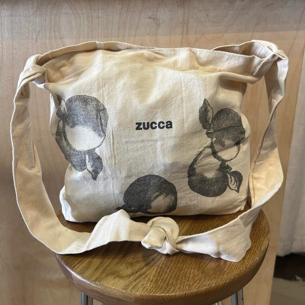 ZUCCa Apple Print Canvas Shoulder Tote